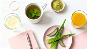 Best-Morning-Drinks-to-Reduce-Hormonal-Acne-in-Women